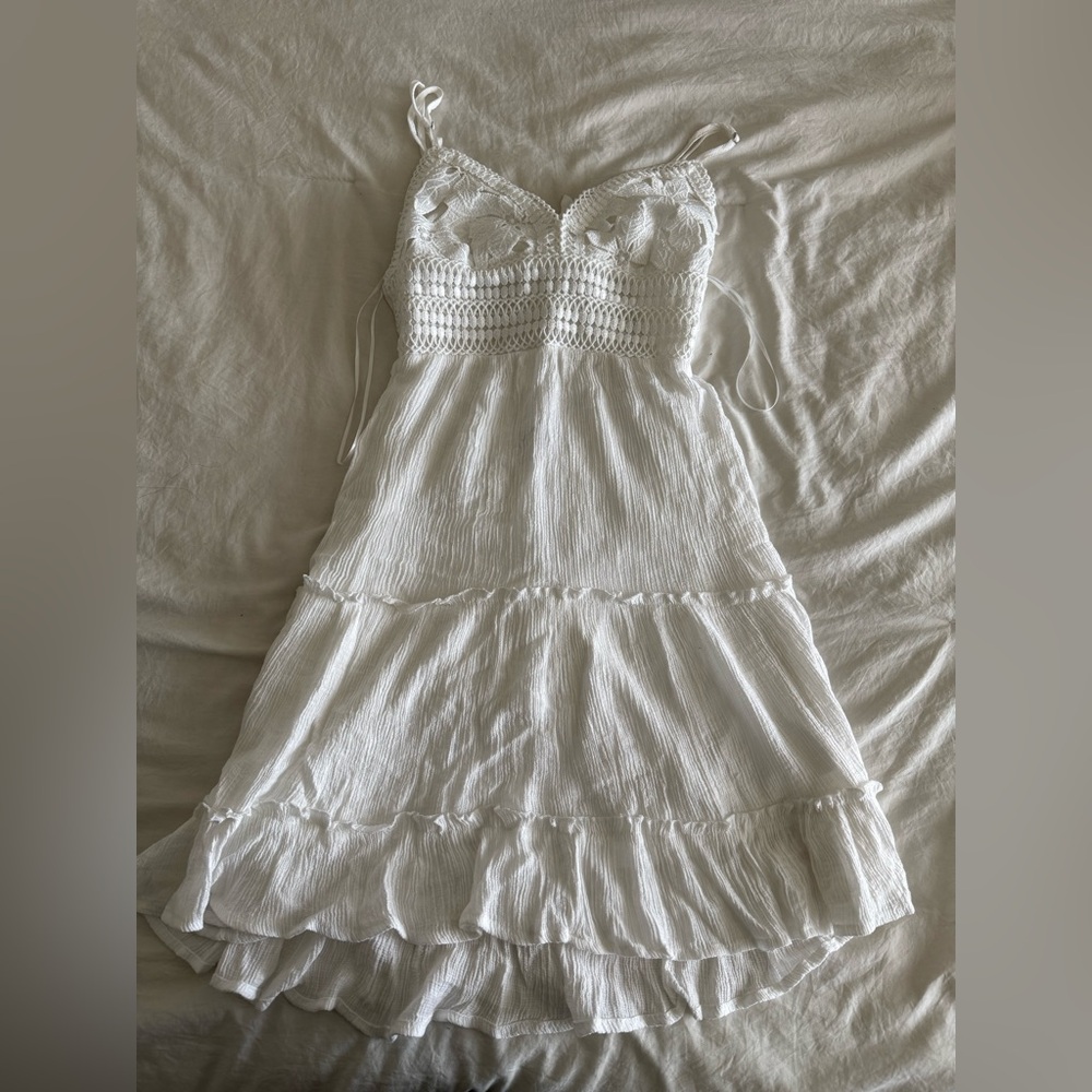 White Sleeveless Crochet Dress